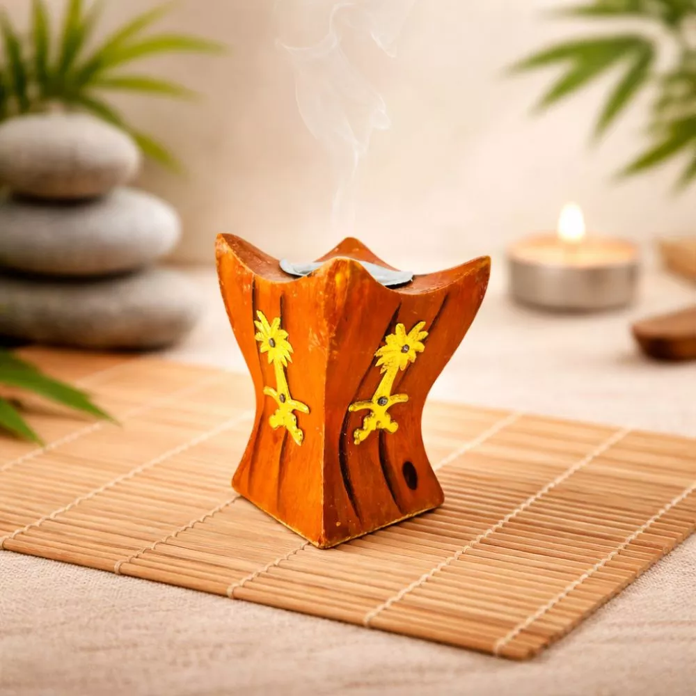 Encensoir artisanal compact en bois naturel pour encens
